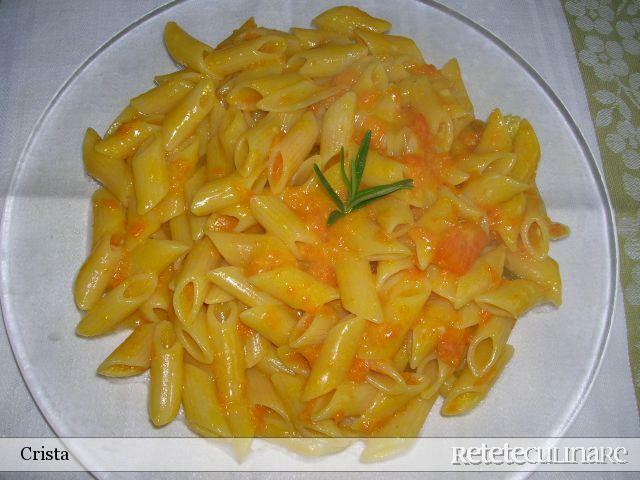 Imagine Reteta culinara Paste fierte direct in sos de morcovi | 2review.ro