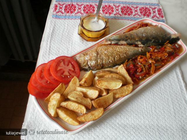 Imagine Reteta culinara Scrumbie la Gratar pe Pat de Legume | 2review.ro