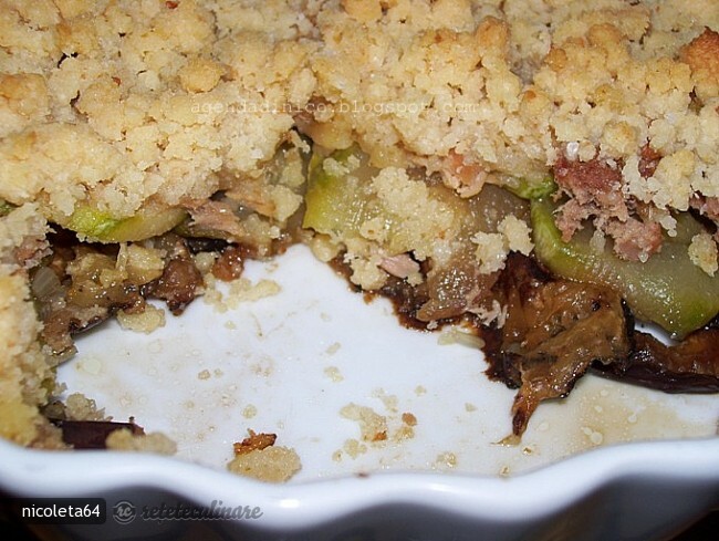 Imagine Reteta culinara Crumble Sarat cu Dovlecei, Vinete si Ton | 2review.ro