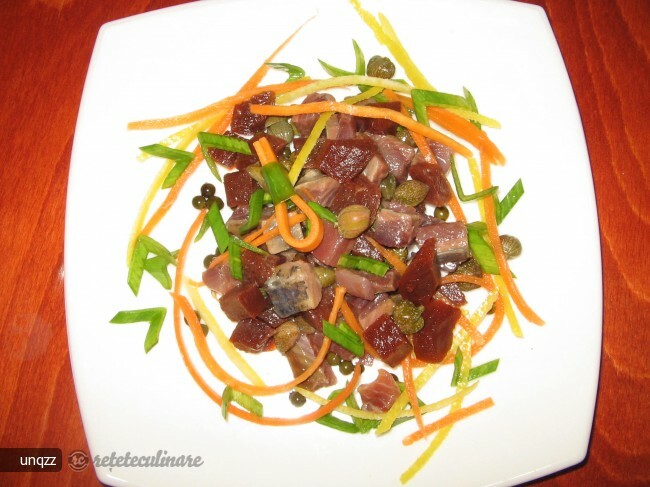 Imagine Reteta culinara Scrumbie Sarata cu Morcov si Capere | 2review.ro