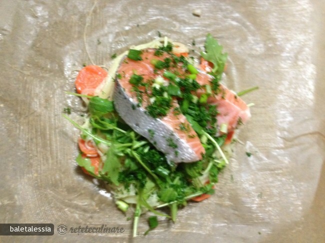 Imagine Reteta culinara Pachetele de Somon cu Taietei Chinezesti | 2review.ro