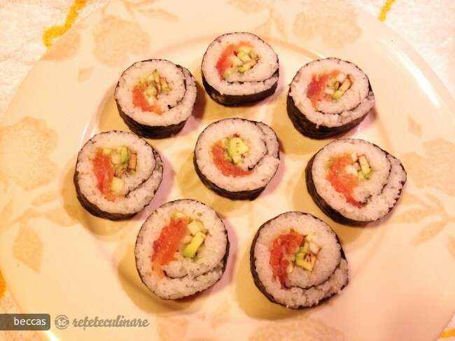 Imagine Reteta culinara Maki Sushi cu Somon Afumat | 2review.ro