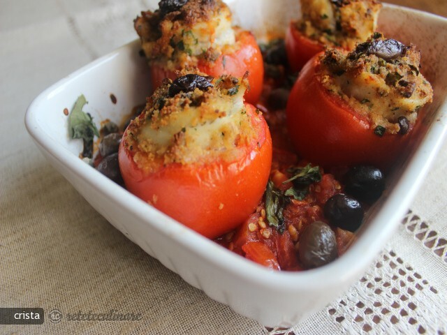 Imagine Reteta culinara Rosii Umplute cu Fileuri de Peste si Pesmet Aromatizat | 2review.ro