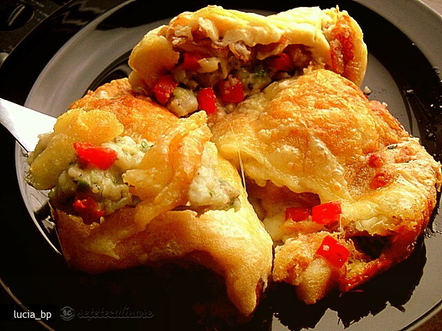 Imagine Reteta culinara Cioturi de Bagheta cu Umplutura de Peste, la Cuptor | 2review.ro