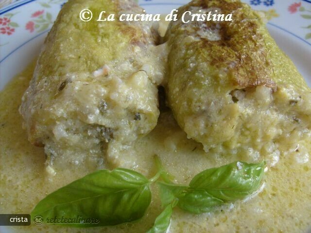 Imagine Reteta culinara Dovlecei Umpluti cu Urda, Orez, Verdeata in Sos Avgolemono | 2review.ro