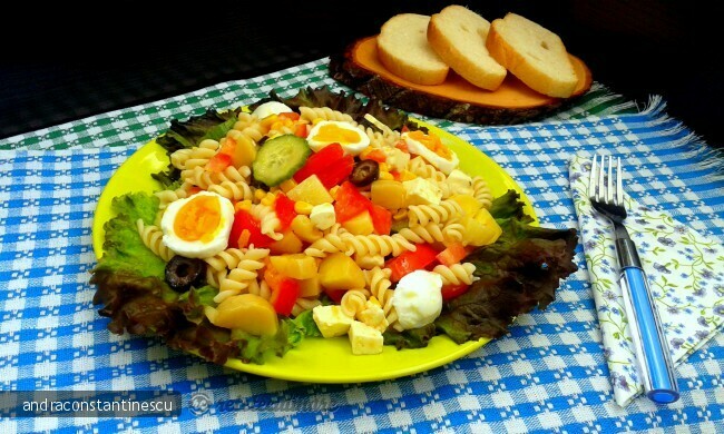 Imagine Reteta culinara Salata cu de toate | 2review.ro