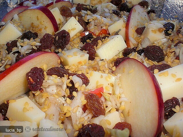 Imagine Reteta culinara Salata de Varza | 2review.ro