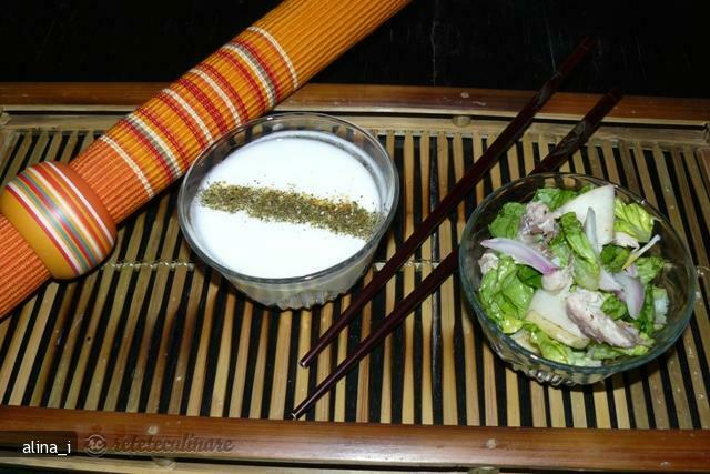 Imagine Reteta culinara Salata cu peste si pere | 2review.ro