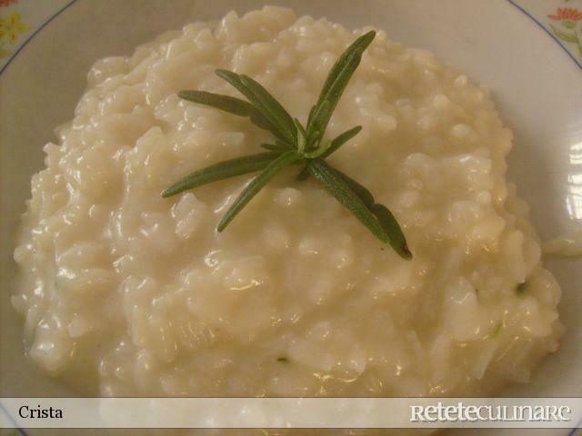 Imagine Reteta culinara Orez - Risotto cu Cascaval Afumat (Scamorza) si Rozmarin | 2review.ro