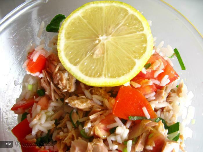 Imagine Reteta culinara Salata de Ton cu Orez | 2review.ro
