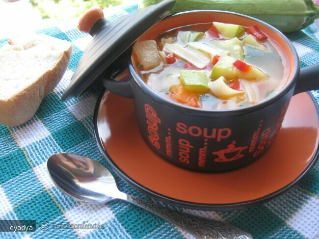 Imagine Reteta culinara Supa de dovlecei | 2review.ro