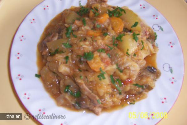 Imagine Reteta culinara Ghiveci De Legume Cu Carne | 2review.ro