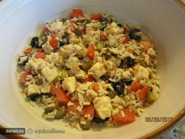 Imagine Reteta culinara Salata de Orez | 2review.ro
