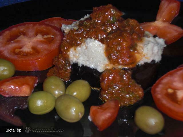 Imagine Reteta culinara Vinete cu Skordalia si Sos Picant Din Rosii | 2review.ro