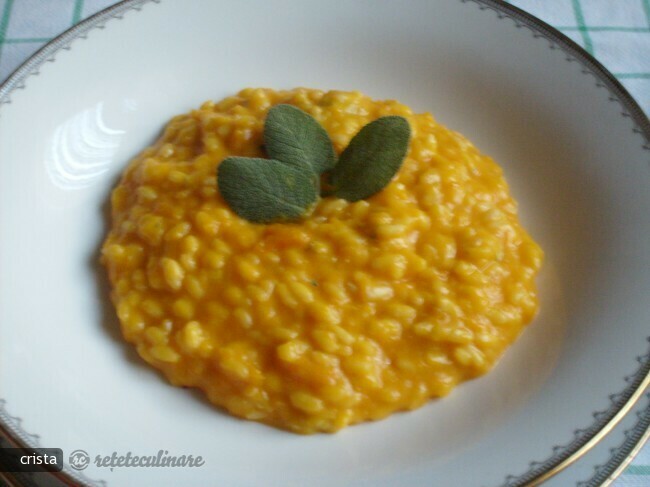 Imagine Reteta culinara Risotto cu Dovleac Copt si Brinza Cremoasa | 2review.ro