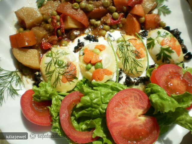 Imagine Reteta culinara Tochitura de Ridichi cu Oua de Mamaliga | 2review.ro