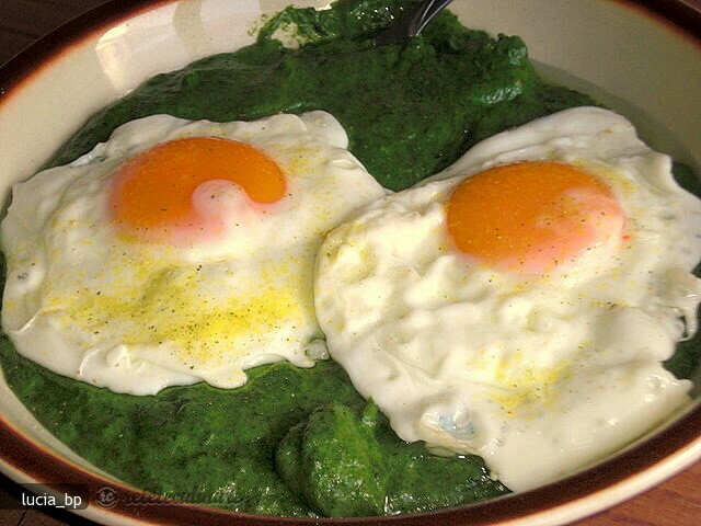 Imagine Reteta culinara Piure de Spanac cu Oua Ochiuri | 2review.ro