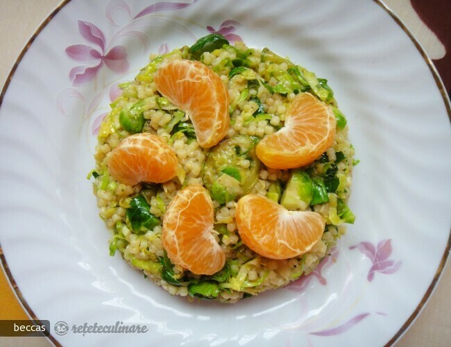 Imagine Reteta culinara Cuscus cu Varza de Buxelles si Dovlecel | 2review.ro