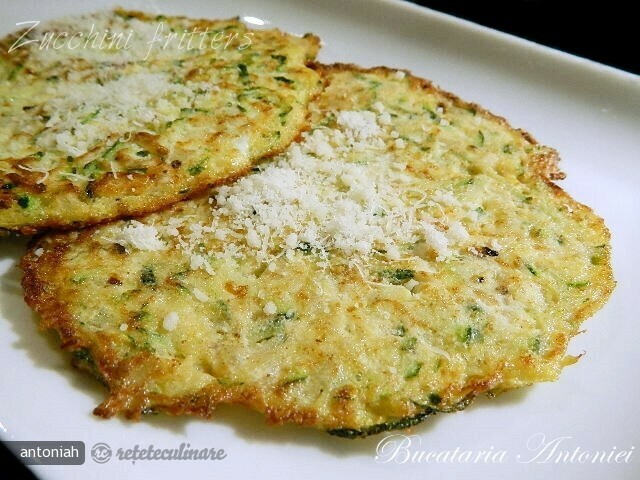 Imagine Reteta culinara Zucchini fritters | 2review.ro