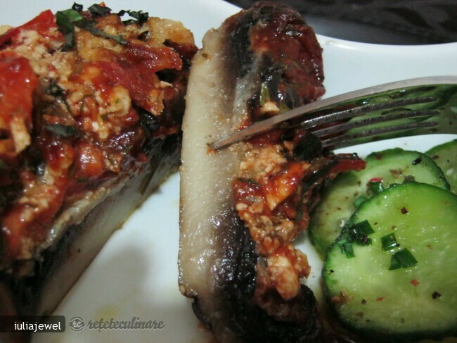 Imagine Reteta culinara Pizza Portobello | 2review.ro