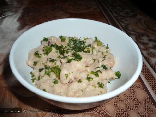 Imagine Reteta culinara Salata de Ton | 2review.ro