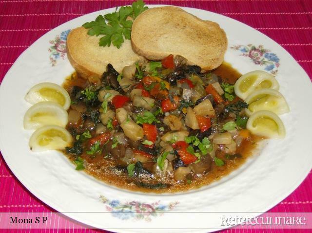 Imagine Reteta culinara Mancare de ciuperci cu telina (de post) | 2review.ro
