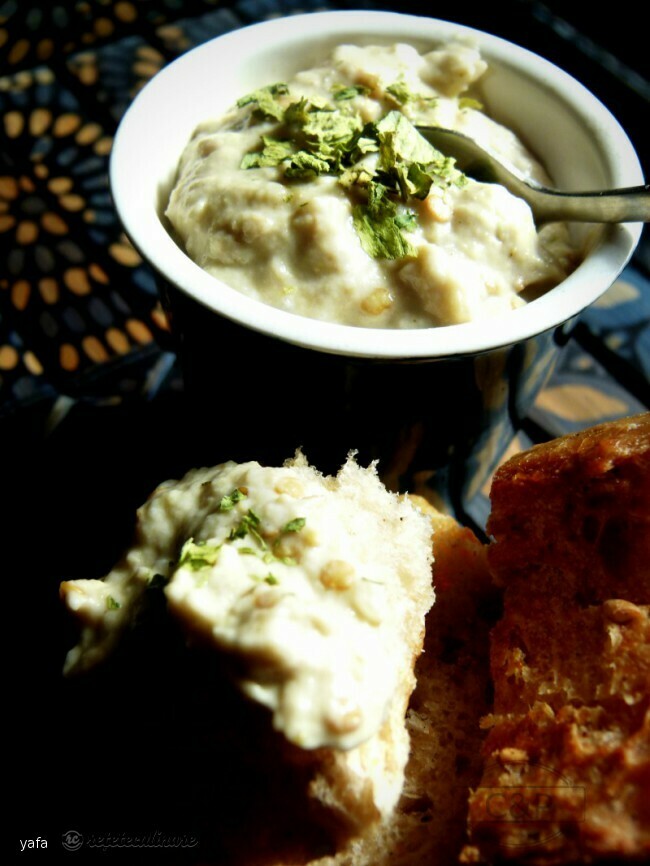 Imagine Reteta culinara Baba Ganoush | 2review.ro