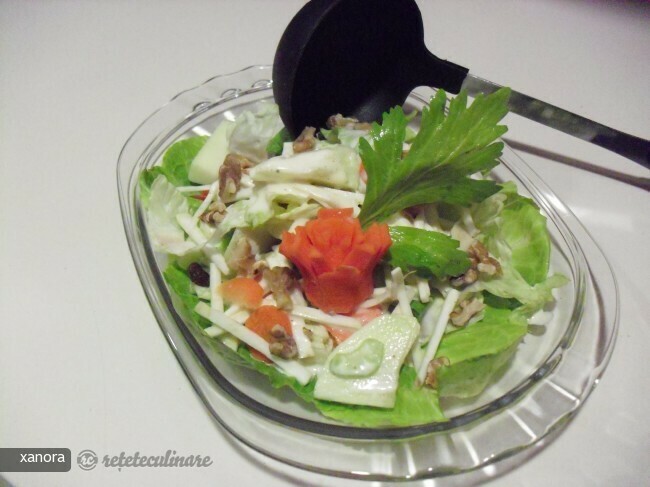 Imagine Reteta culinara Salata Waldorf - Varianta Imbunatatita | 2review.ro