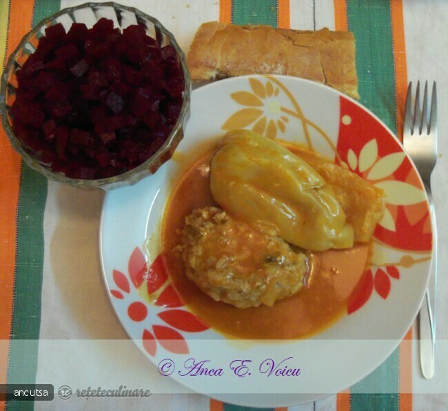 Imagine Reteta culinara Ardei Umpluti cu Carne | 2review.ro