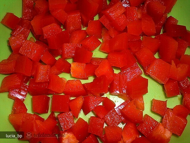 Imagine Reteta culinara Cum se Obtin Fasiile sau Cubuletele de Ardei | 2review.ro