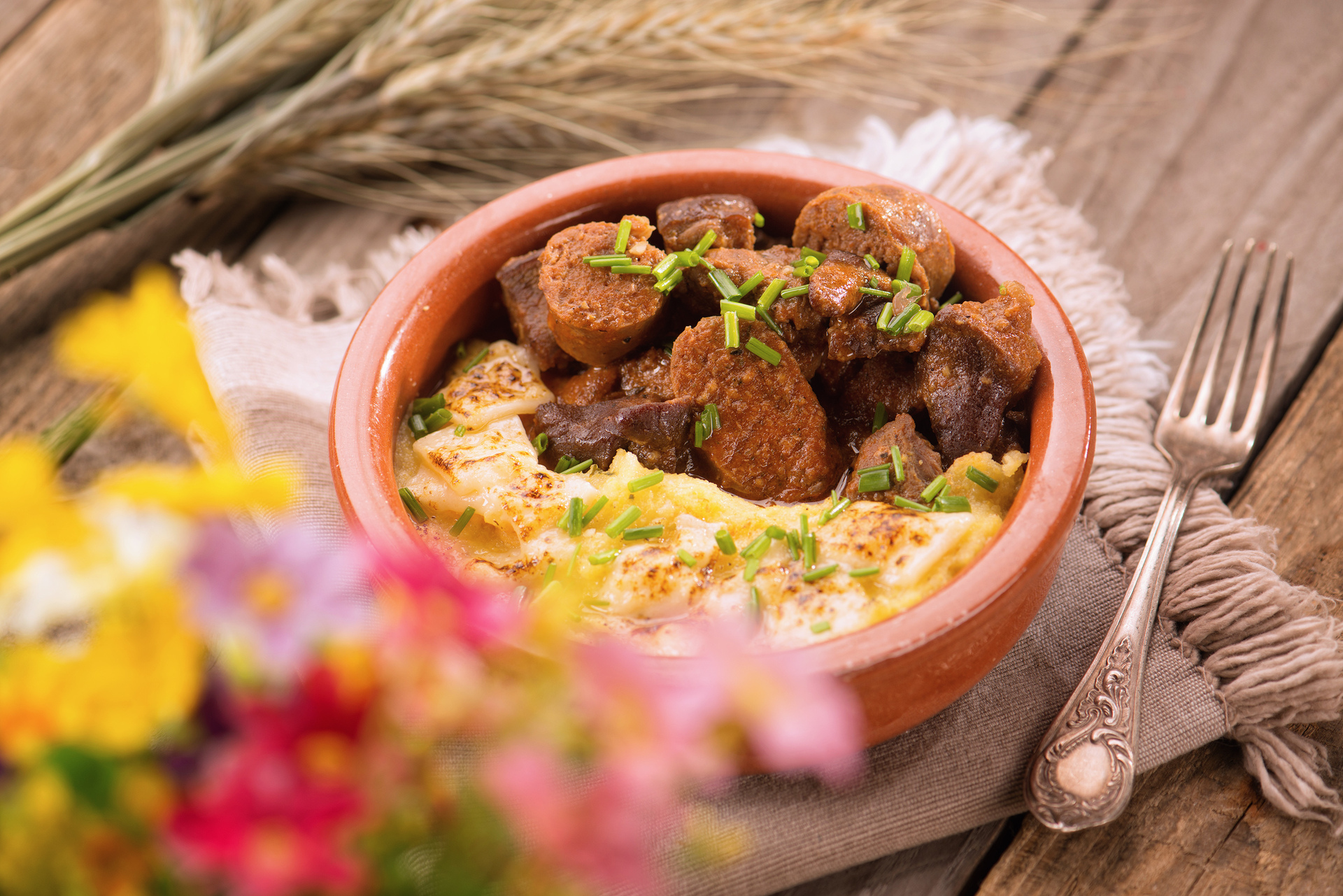 Imagine Reteta culinara Tochitura de berbecut si carnati de oaie | 2review.ro