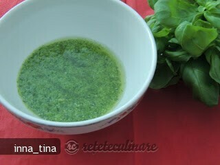 Imagine Reteta culinara Sos Pesto, fara Samburi de Pin | 2review.ro
