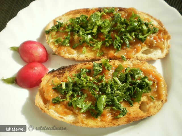 Imagine Reteta culinara Chutney de Rubarba | 2review.ro