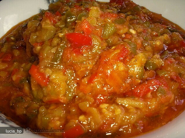 Imagine Reteta culinara Ajvar- Pasta de Ardei Iute | 2review.ro