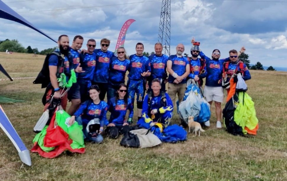 Imagine Articol 12 ORE ÎNTRE CER ȘI PĂMÂNT:  Provocarea unui singur om – Inspirația unei națiuni | 2review.ro